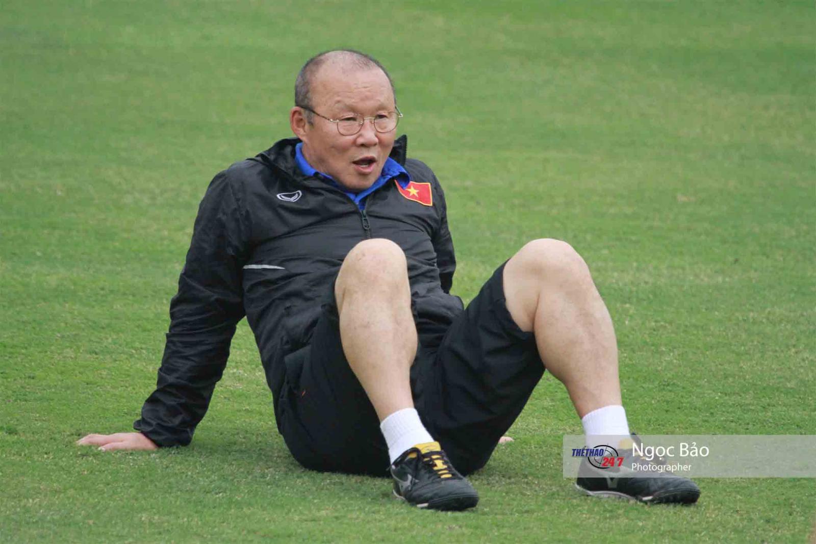 'Chúng ta sẽ được hưởng những điều kiện tốt nhất về cơ sở vật chất, dinh dưỡng, chăm sóc y tế giống hệt như tuyển thủ Hàn Quốc' - HLV Park Hang-seo hlv-park2